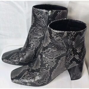 Marc Fisher Women  Faux Snake Skin Print Ankle Boots Booties Size 7M‎ Square Toe
